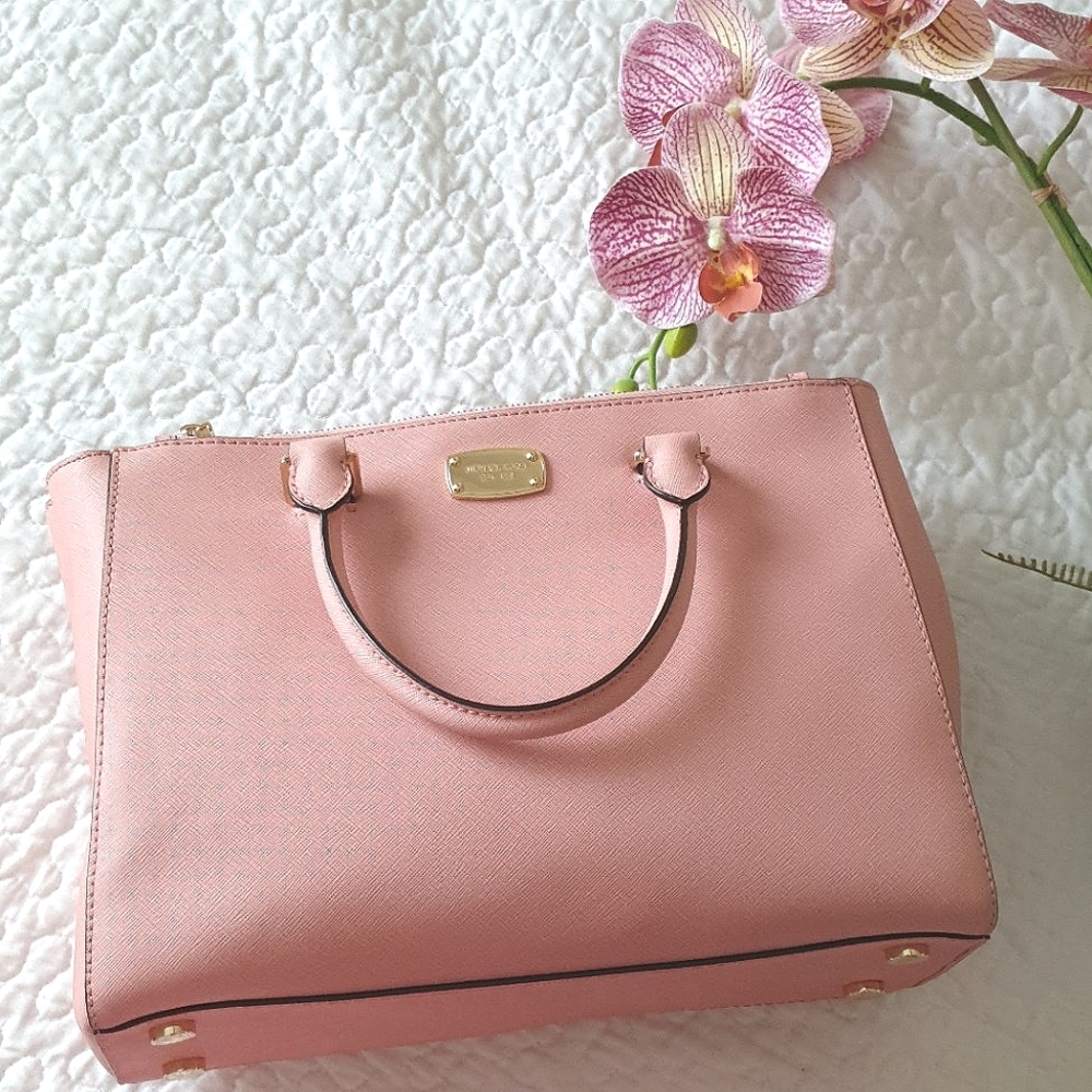 🆕️|1 DAY SALE|• Michael Kors Kellen Pink Bag •